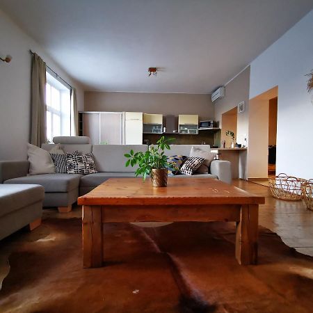 Falcon Apartment Trnava Luaran gambar