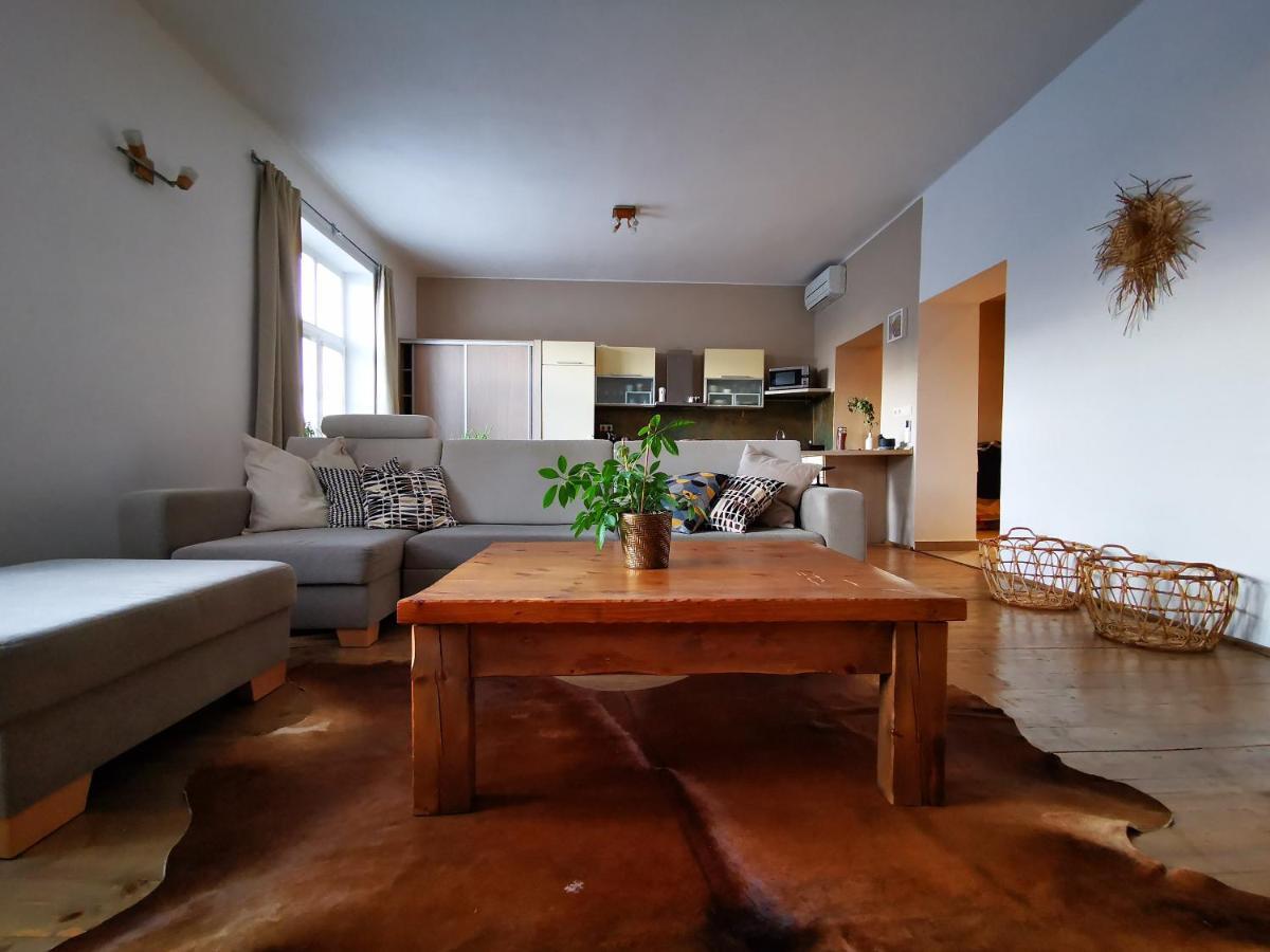 Falcon Apartment Trnava Luaran gambar